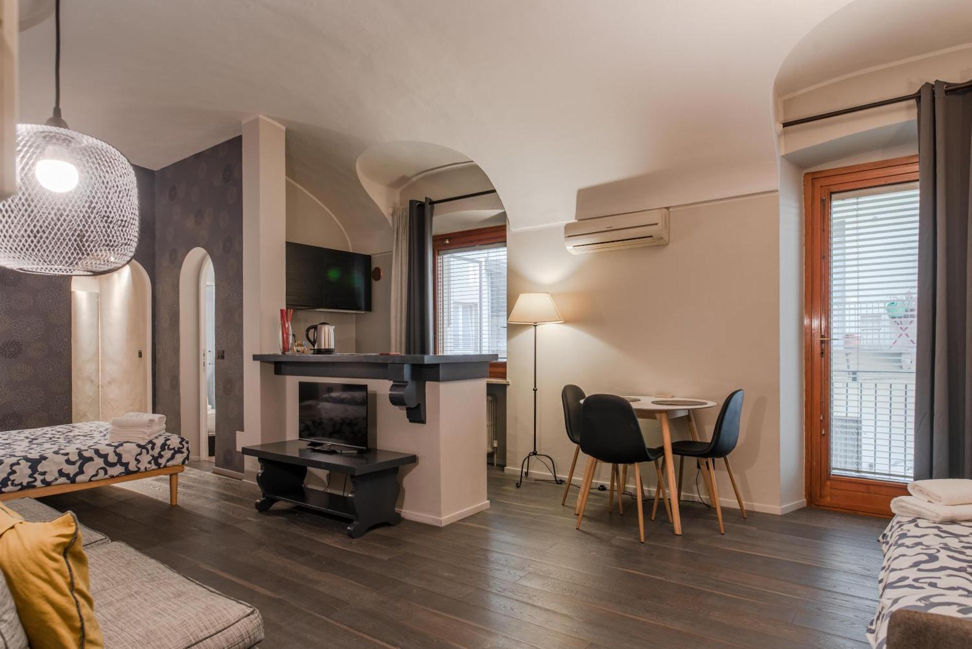 Familia Apartaments - 048 By Happyhostorino Bagian luar foto
